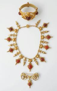 Danish Unknown Goldsmith - Necklace, bracelet and brooch