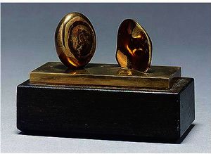 Henry Moore - Two small forms