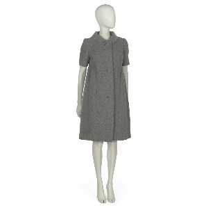 Maria Adélaïde Nielli - Short-sleeved coat of pale grey wool tweed